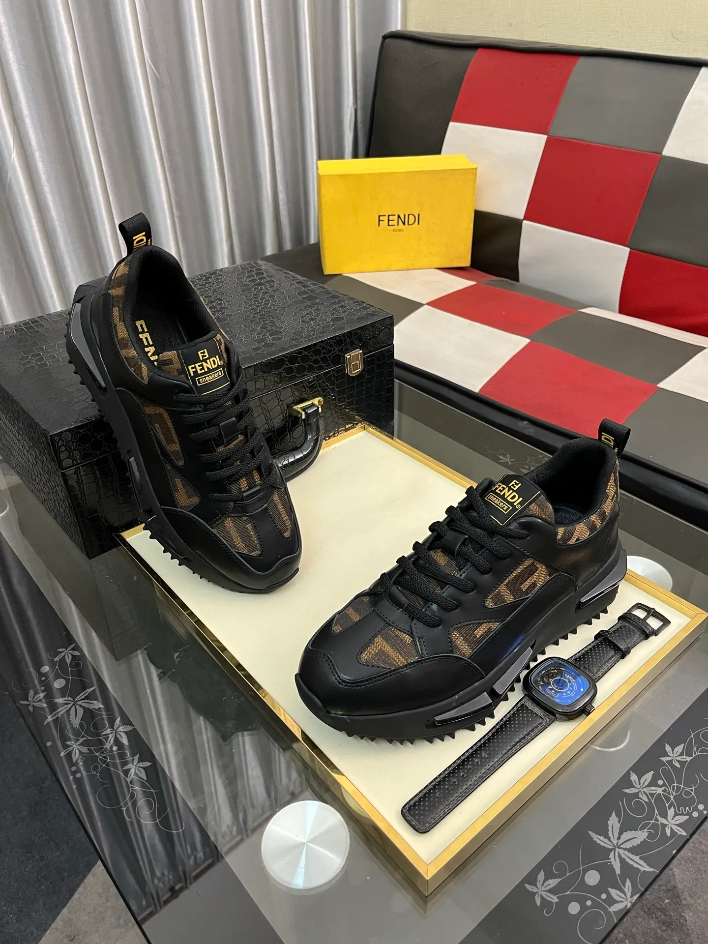 Men's Men's Shoes💰458⌚️⌚️[Fendi] Fendi's latest casual shoes for men! Available at counters simultaneously! A one-to-one replica of the original. All imported official website one-to-one cowhide fabric. The interior is made of top-grade sheepskin, and the original factory-supplied rubber outsole is used. Leading new fashion concepts. Matching code: 38-442️⃣Colors available
